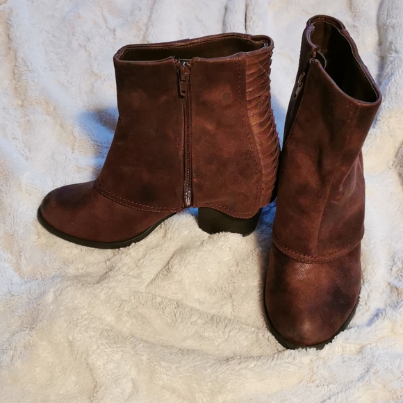 Fergalicious by Fergie Suede Boots 7.5 - Picture 2 of 8